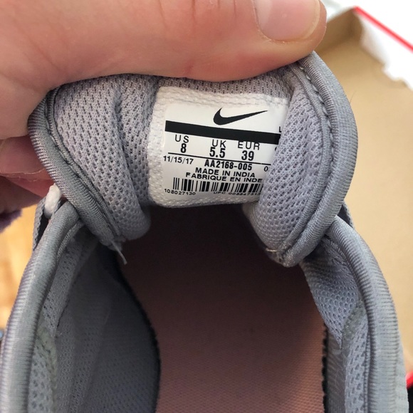 Nike women’s air max - Picture 6 of 6